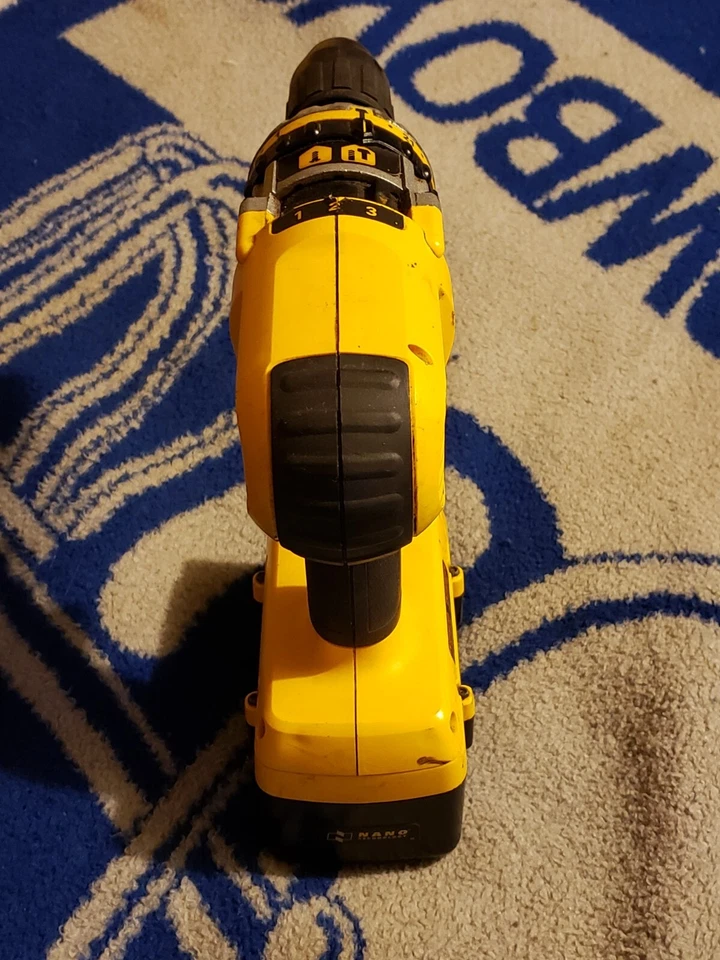 Dewalt 36 Volt 1/2 " Combo - Image 4 of 4