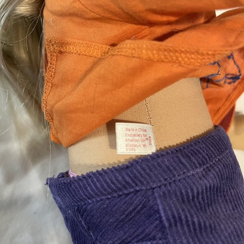 American Girl Puppe Julie mit Halskette Outfit und Schuhen blonde Haare braune Augen - Bild 7 von 8