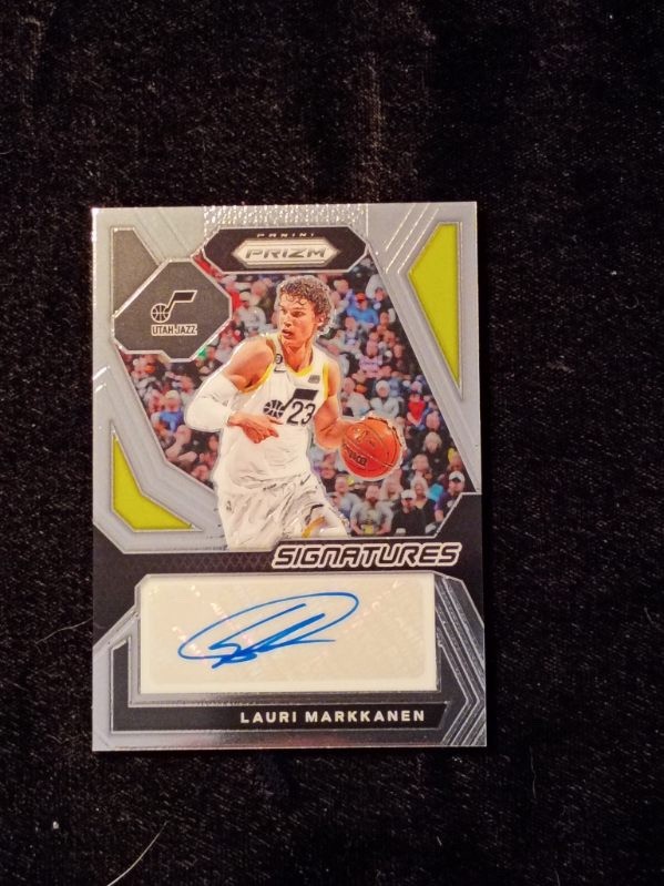 2023-24 Panini Prizm - Signatures Lauri Markkanen #SIG-LAU (AU)