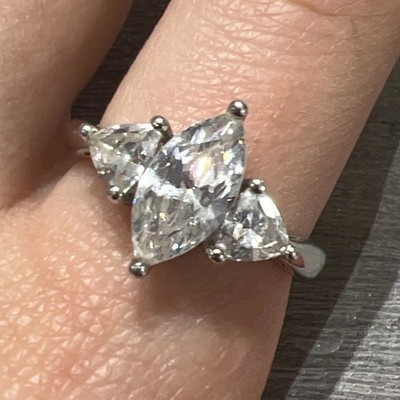 925 Sterlingsilber CZ Marquise drei Steine Solitär funkelnder Ring Größe O