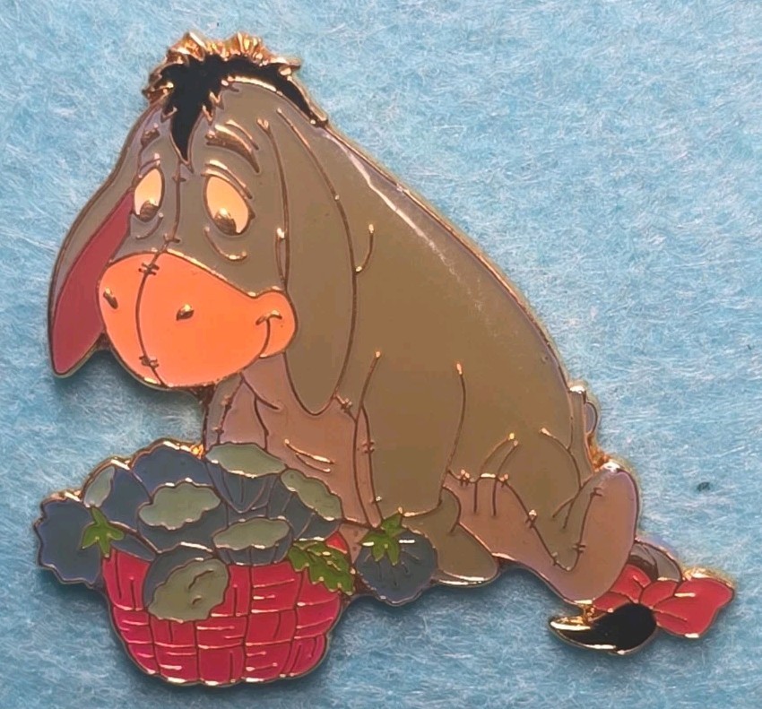 DS Disney Store Eeyore Basket of Lettuce Springtime Pooh Disney Pin 9091