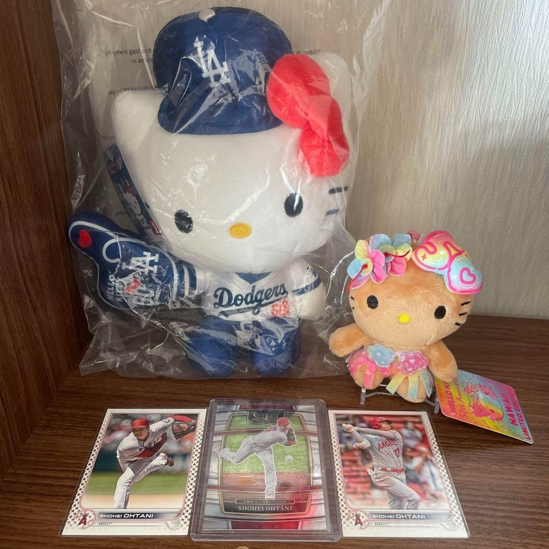 Dodgers Hello Kitty Hawaiian Kitty Plushies Shohei Otani's card