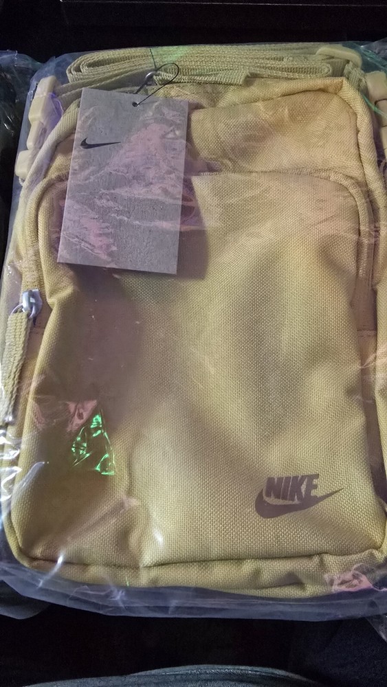 nike heritage crossbody bag (Beige-Neutral)