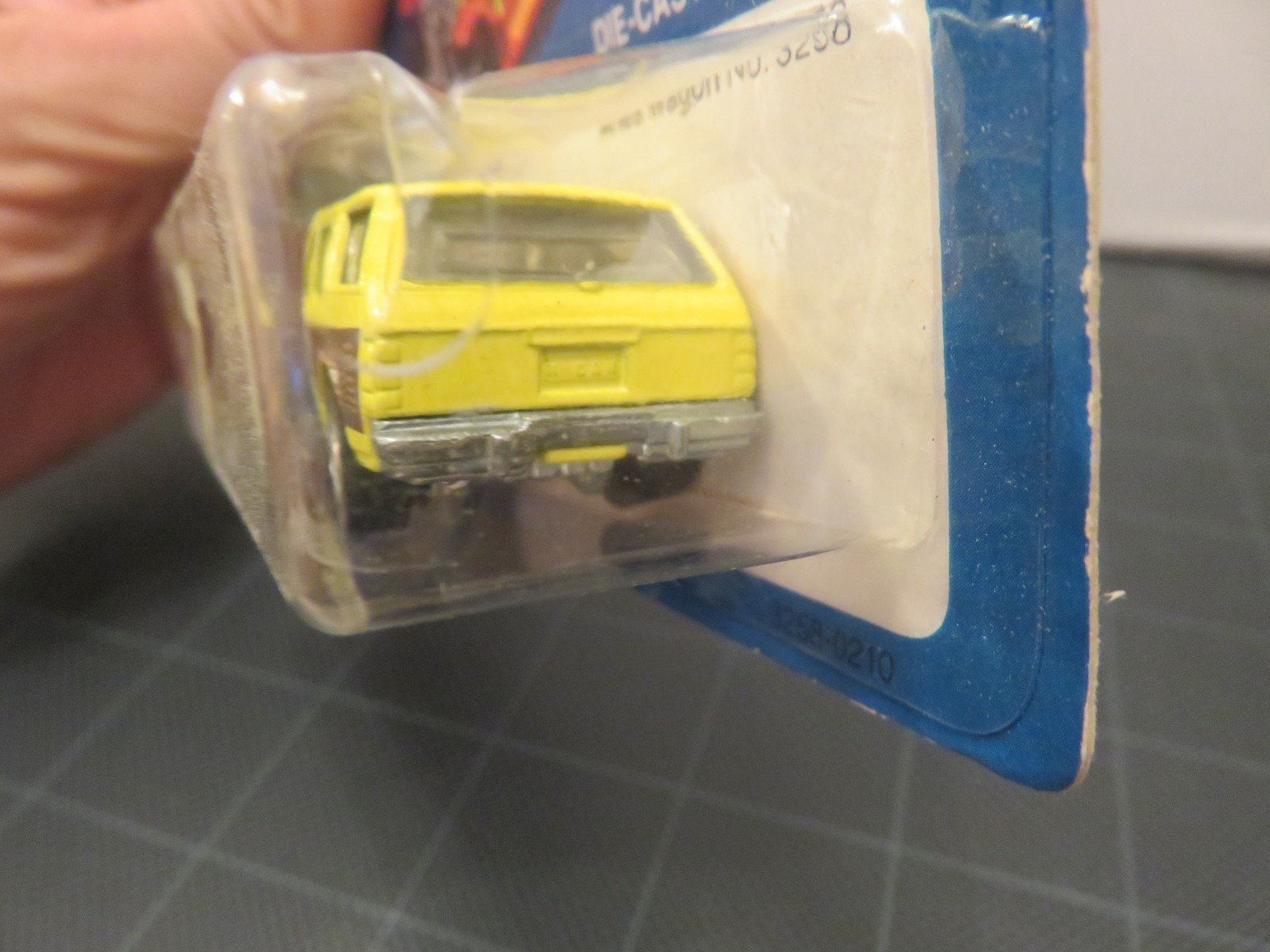 Hot Wheels Aries Wagon 3258 Yellow Chrysler Woody DieCast Hong Kong