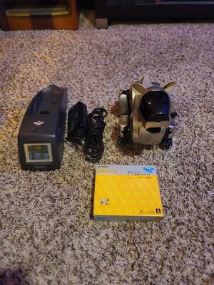 ソニー AIBO ERS-210 本体(ジャンク品)と充電器 AIBO ERS-210 第2世代 「ジャンク品」（SONY AIBO ERS-210