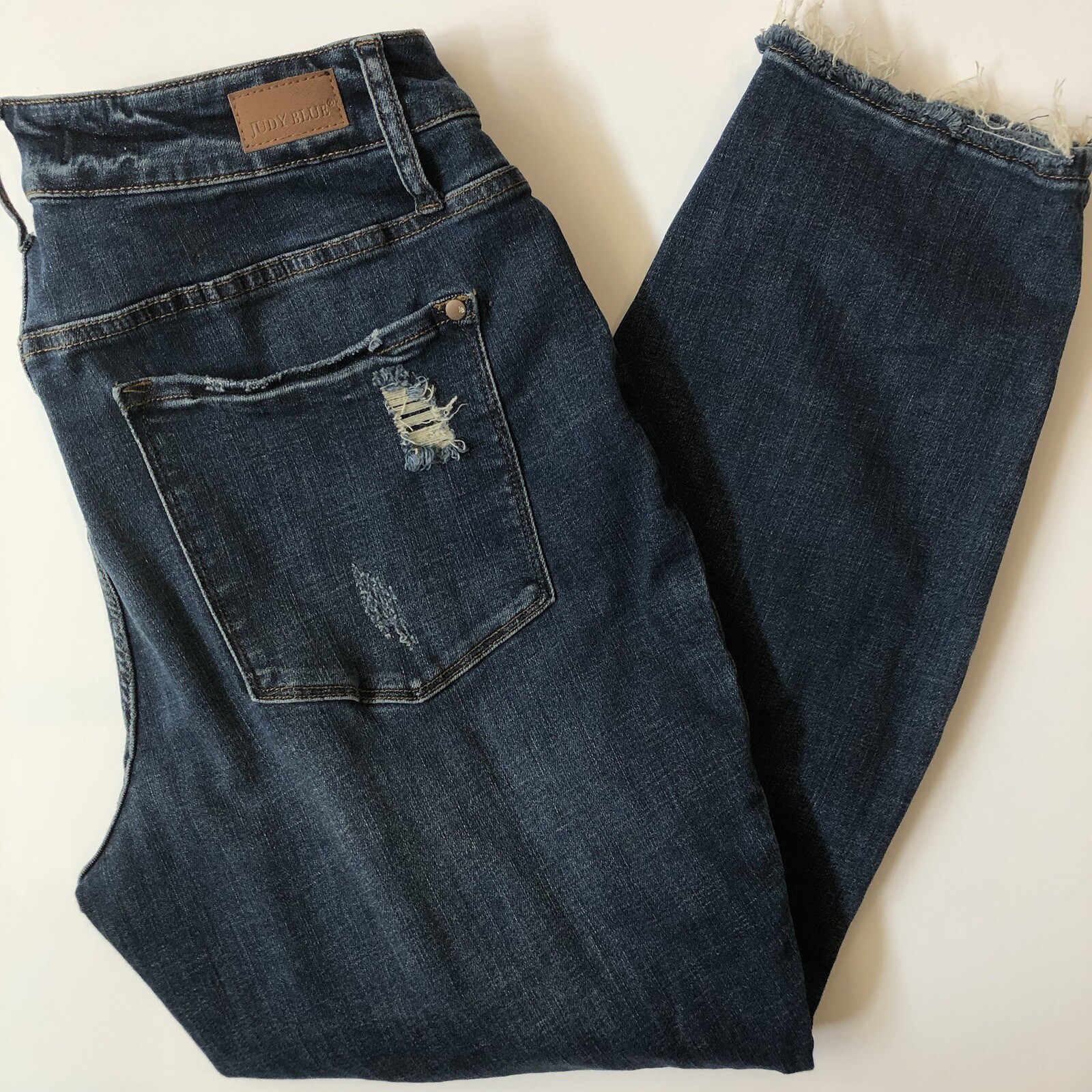 Judy Blue Jeans Women’s 14W Boyfriend Fit Distressed Stretch High Rise Raw Hem