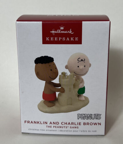 Hallmark 2022 Keepsake Peanuts Ornament FRANKLIN AND CHARLIE BROWN Beach Castle - Picture 1 of 5