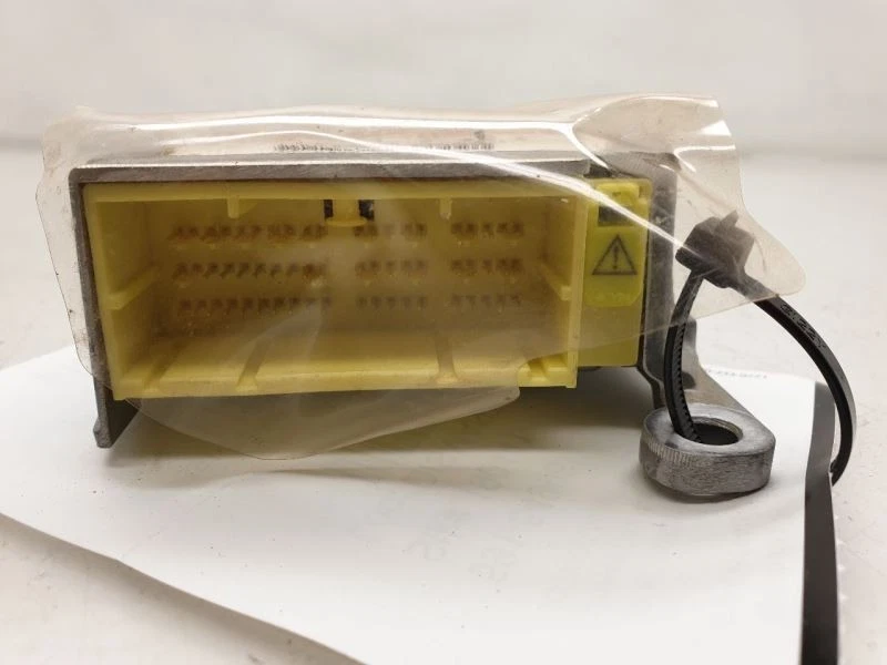 12-13 TOYOTA PRIUS C DOS 1.5L TRACCIÓN DELANTERA EN AIRBAG MÓDULO DE CONTROL ELECTRÓNICO ECM  Foto 2 de 4