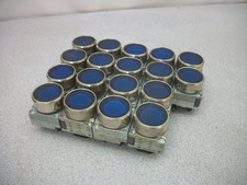SIEMENS LOT OF 18 BLUE ILLUMINATED MOMENARY PUSHBUTTONS 3SB3 251-0AA51