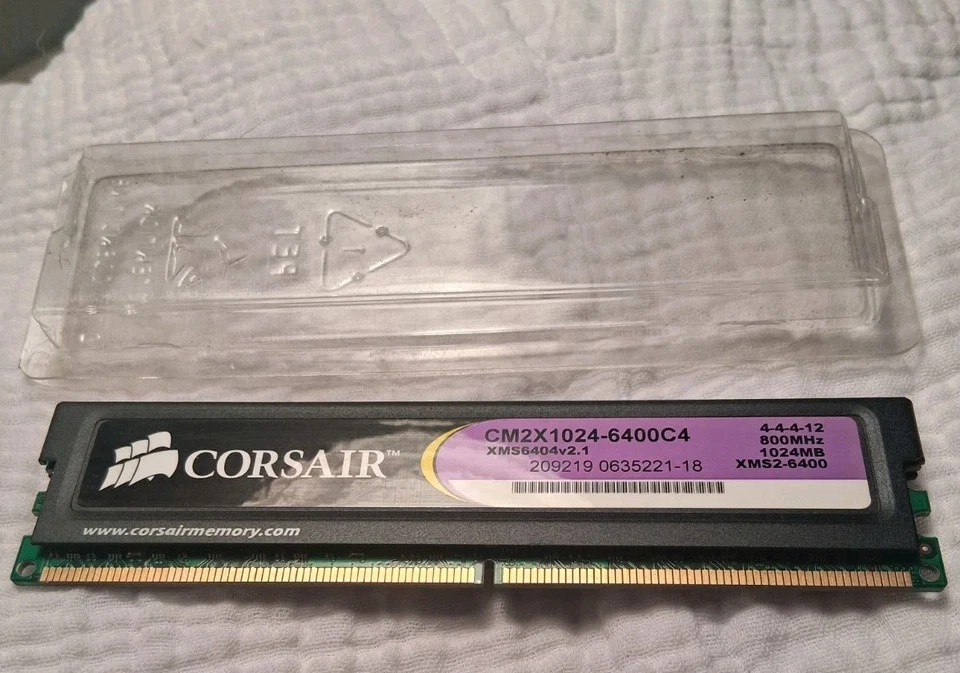 Corsair CM2X1024-6400 DDR2 Memory 1GB Total - Image 2 of 4