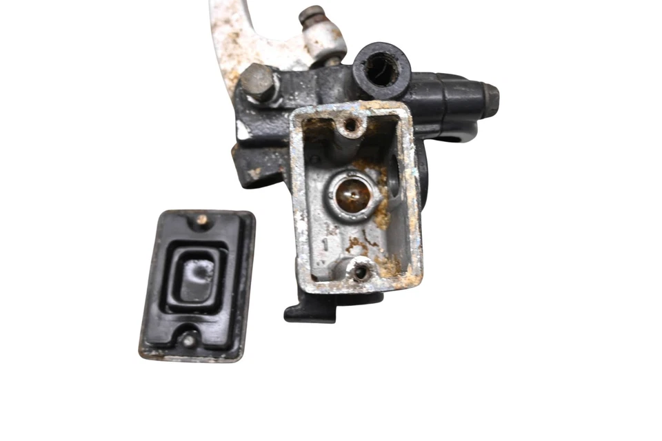 Cilindro maestro de freno delantero y palanca 87 Yamaha TT225 Foto 4 de 4