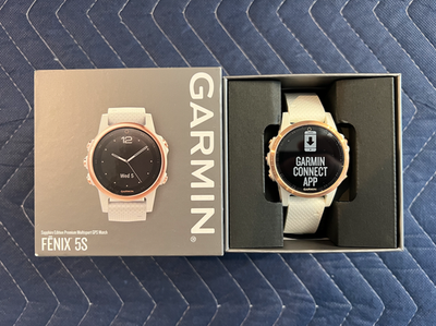 Garmin Fenix 5S Sapphire Edition GPS Multisports Watch Rose Gold