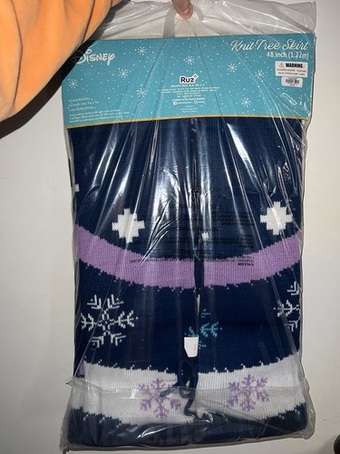 Disney Lilo & Stitch Holiday Tree Skirt 48'' diameter NEW - Picture 2 of 3