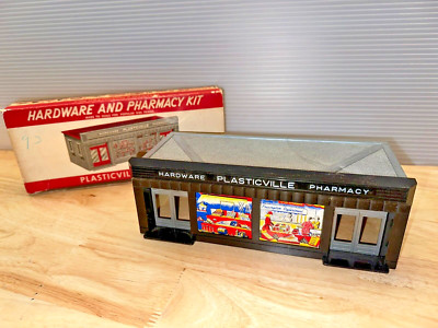 Plasticville DH-2 Vintage O Hardware & Pharmacy Store Kit