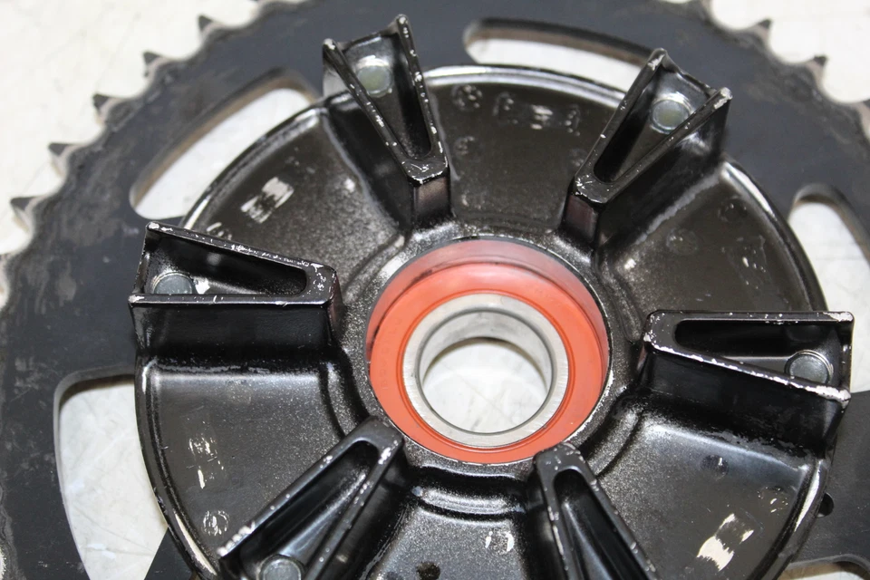 Piñón trasero Yamaha Yzf R1 2007 Foto 3 de 4