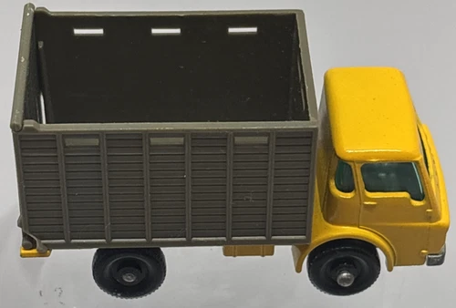 Vintage Lesney Matchbox #37 Cattle Truck