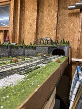 1:87 HO Scale Double Stone Portal- Gray