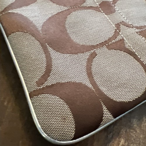 Coach Signature Jacquard North South Gold Lurex CROSSBODY SWINGPACK 42246 - Picture 15 of 19