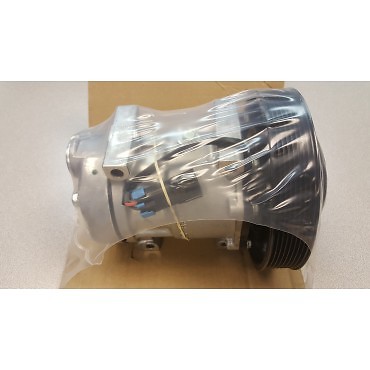 Genuine Volvo 20721587 A/C Compressor - Picture 2 of 3