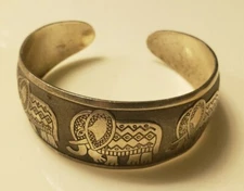 Vintage Style Tibetan Silver Plated Elephant Bangle Bracelet Boho Cuff Tribal