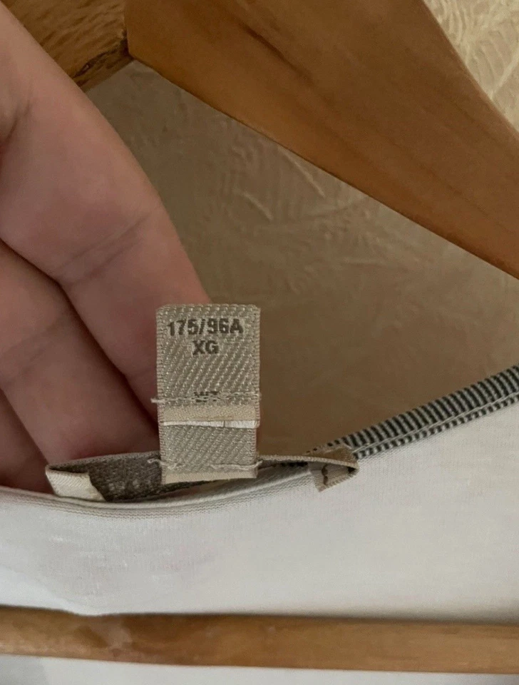 Burberry t shirt size XL multicolor female - Image 4 of 4