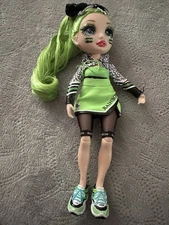 MGA Entertainment Rainbow High Jade Hunter Fashion Doll Green