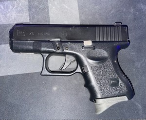 tokyo marui G26 Airsoft Replica (read Description)