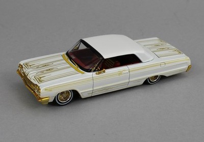 1:64 *FINE WORKS 64* White Chevrolet IMPALA *LOWRIDER* High Detail