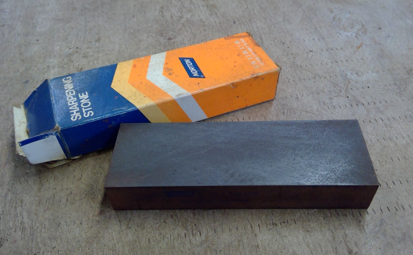 Stone Sharpening Stone Mb-6 Medium Bench 6&rdquo; X 2&rdquo; X 1&rdquo;