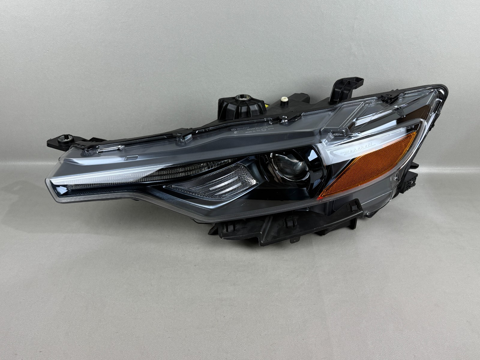 Perfect! 2017-2020 Maserati Levante Left Driver LH Side Xenon HID Headlight OEM