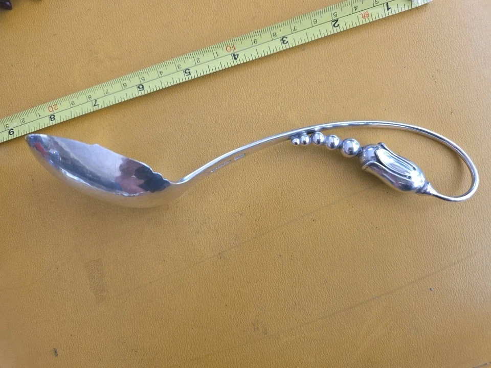 Ковш для соуса из чистого серебра Blossom от Orla Vagn Mogensen 8 1/4 дюйма - Изображение 4 из 4