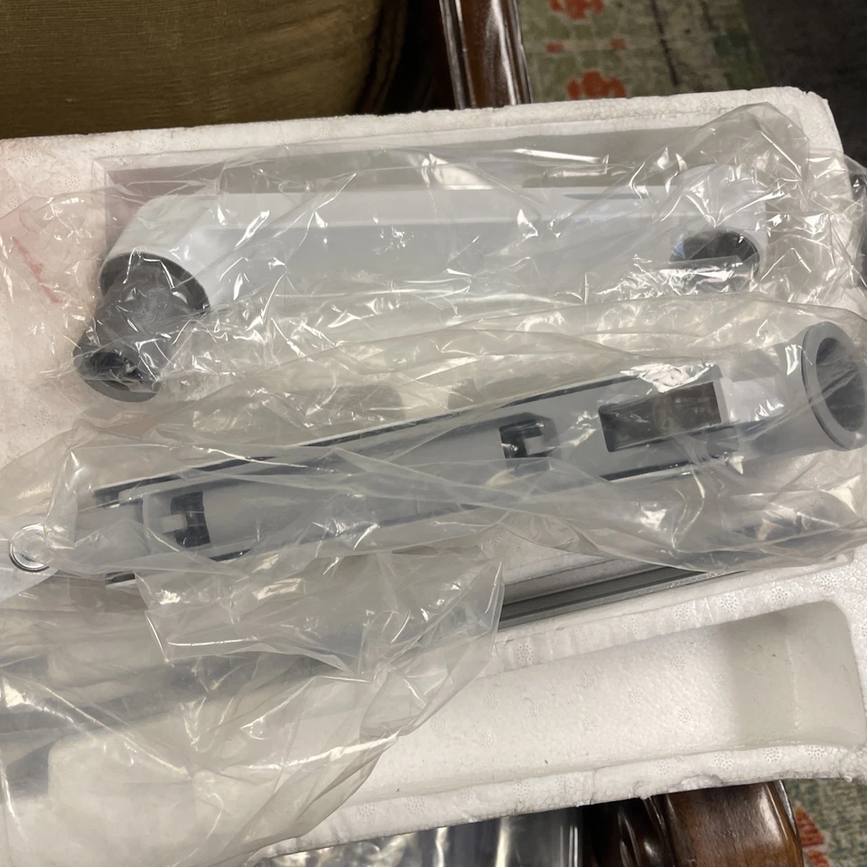 Ergotron Monitor Desk Mounting Arm - White - 1 Monitor Support - 45-489-216 - Image 2 of 4