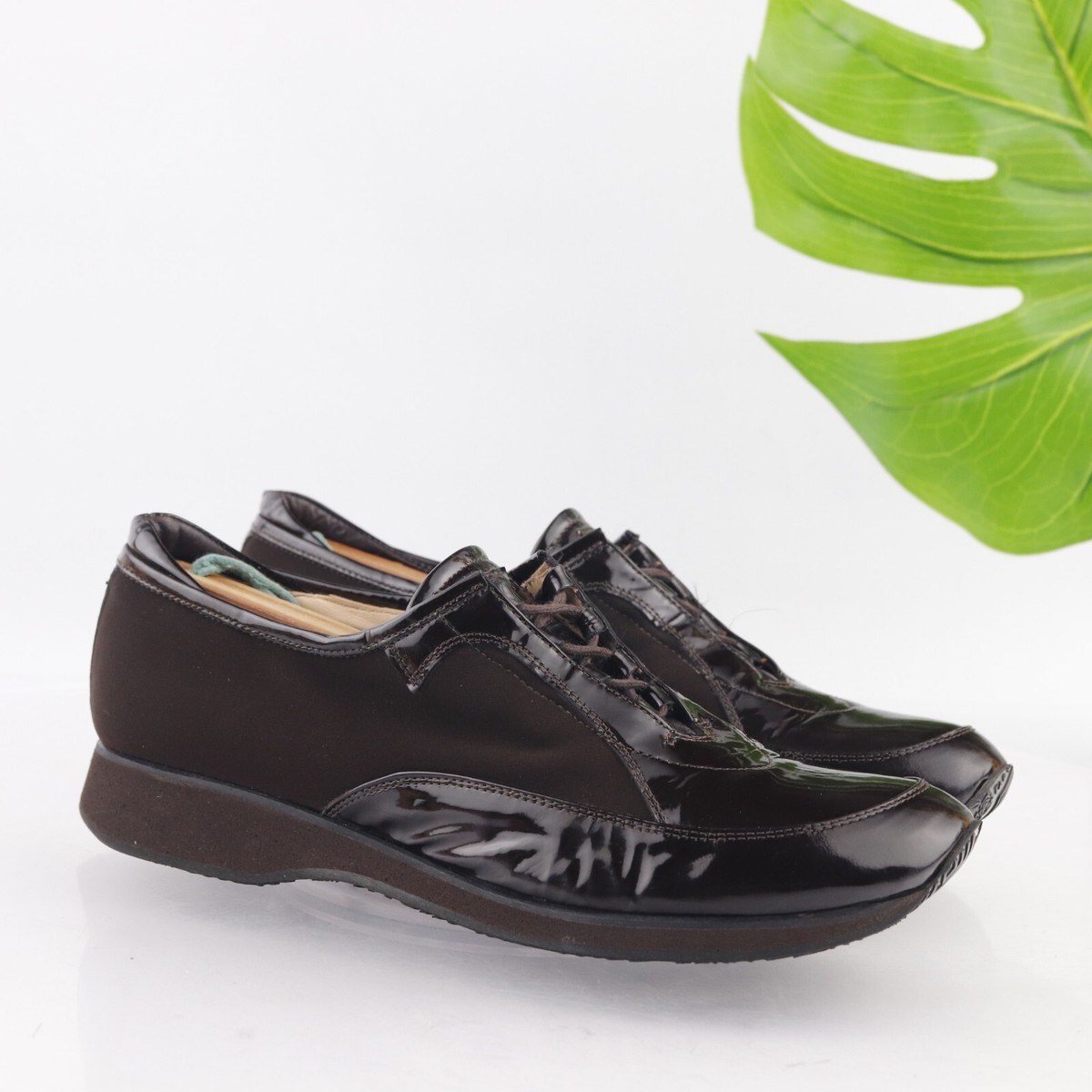 Taryn Rose Italy Women's Oxford Size 39 Travel Sneaker Shoe Brown Suede  Patent