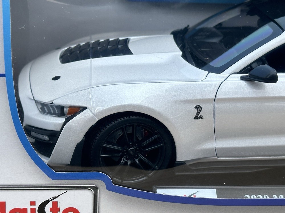 NEW Maisto Special Edition - 2020 Mustang Shelby GT500 1:18 White Model Car