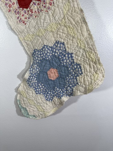 Vintage Christmas Stocking Quilt 1940s - Picture 7 of 9