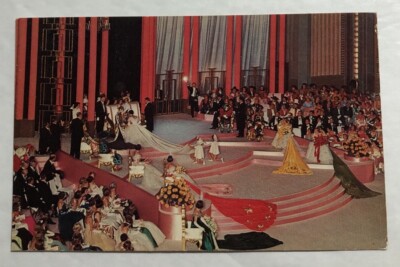 Queen of Love & Beauty Veiled Prophet Ball, St. Louis, Mo. Postcard (P1)