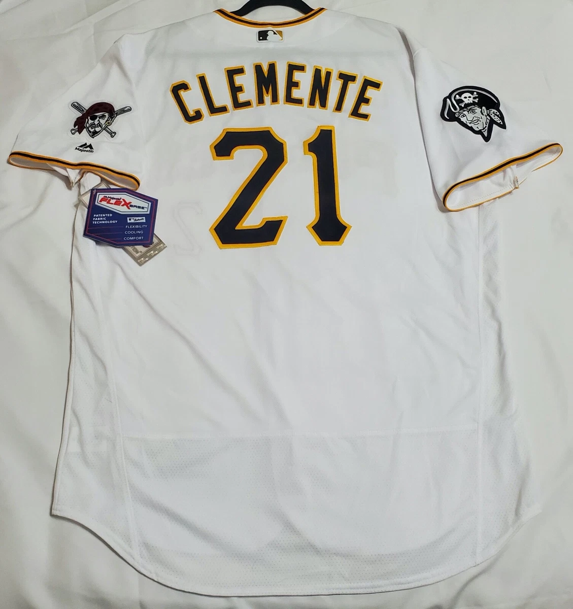 AUTHENTIC MAJESTIC 52 2XL, ROBERTO CLEMENTE PITTSBURGH PIRATES COOL BASE  Jersey