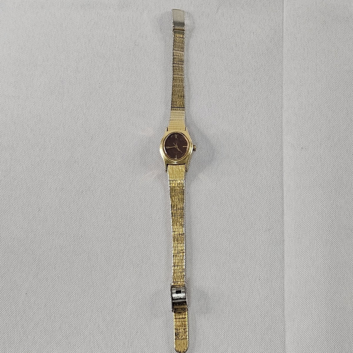 Vintage Lorus Watch Women Gold Tone Y481-6090 Adjustable Untested