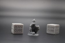 Paladin Knight Fighter Female Great Sword 32mm Miniature Dnd Skirmish