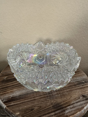 Vintage L.E. Smith Comet in the Stars White Iridescent Carnival Glass Bowl EUC