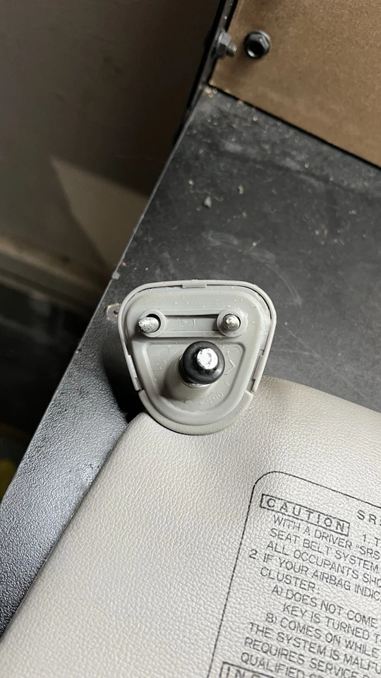 1992-1996 Toyota Camry Driver & Passenger Side Sun Visor Pair Tan Vinyl - Image 4 of 4