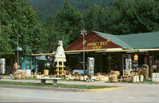 Honey Bee Gift Shop Gatlinburg Tennessee TN c1960s Postcard