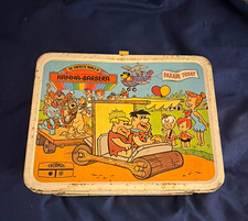 Hanna-Barbera Parade Today Fantastic World Metal Lunchbox w/ Yellow Handle