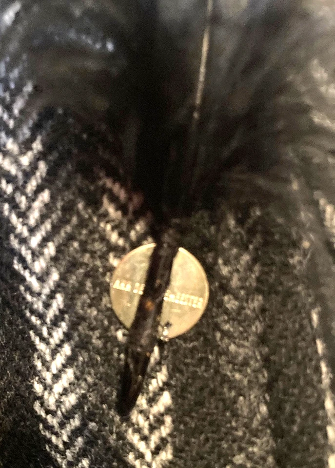 Ann Demeulemeester Black Feather pin with box - Image 2 of 4