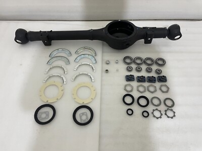 OEM SUZUKI SAMURAI 85-95 COMPLETE FRONT AXLE HOUSING KIT