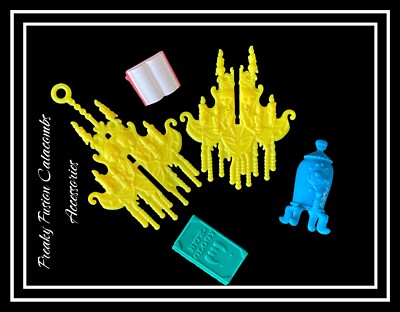 Monster High Freaky Fusion Catacombs Accessories Biteology Chandelier Water