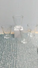 Four vintage La Rochere Fleur de Lys 9 oz clear glasses 4 in tall 3.5 I wide 