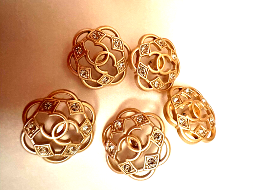 chanel camellia Gold Buttons cut out design crystals features gold metal cc logo - Picture 15 of 21