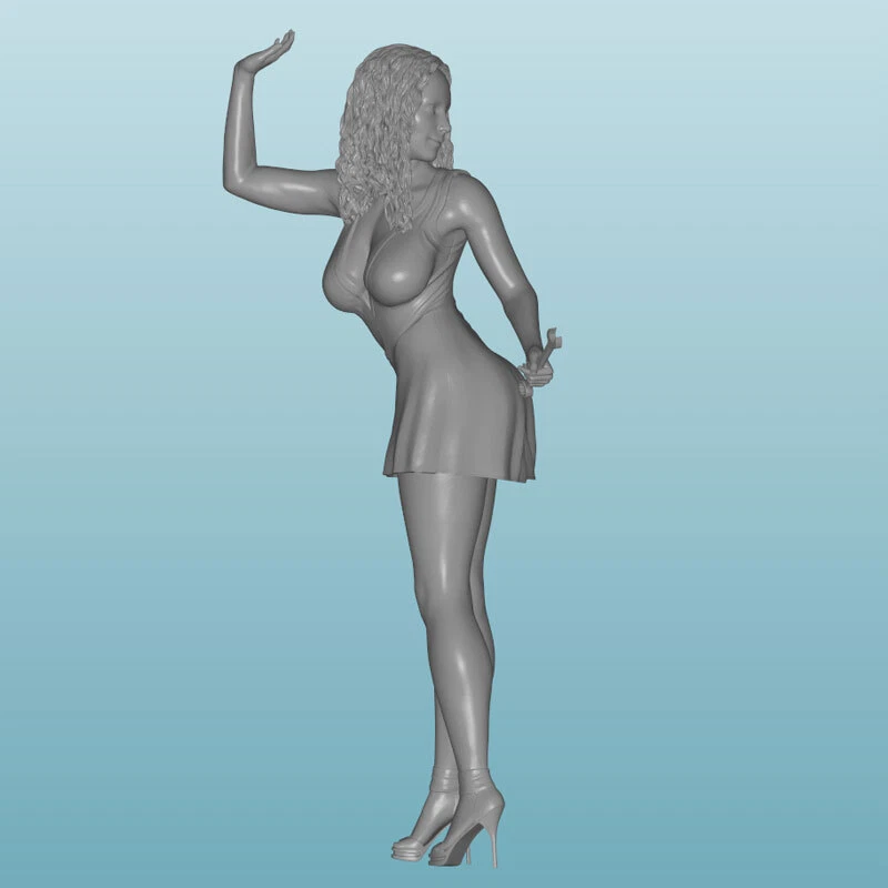 Unpainted resin Figure Woman Girl holding the hood 1/18 1/24 1/32 1/43 D133 - Image 3 of 4