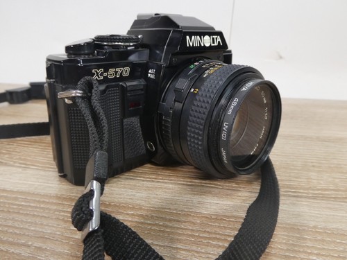 Minolta X-570 Outfit w/Flash, lenses, case, - Picture 9 of 20
